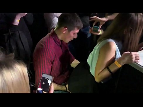 ❤️ Tinuod nga sekso sa usa ka nightclub sa Russia. Ang 18-anyos nga Ruso nga babaye sa anus ug puwerta nakighilawas sa usa ka nightclub ❤ super porn sa amon ceb.sexeey.ru ❤